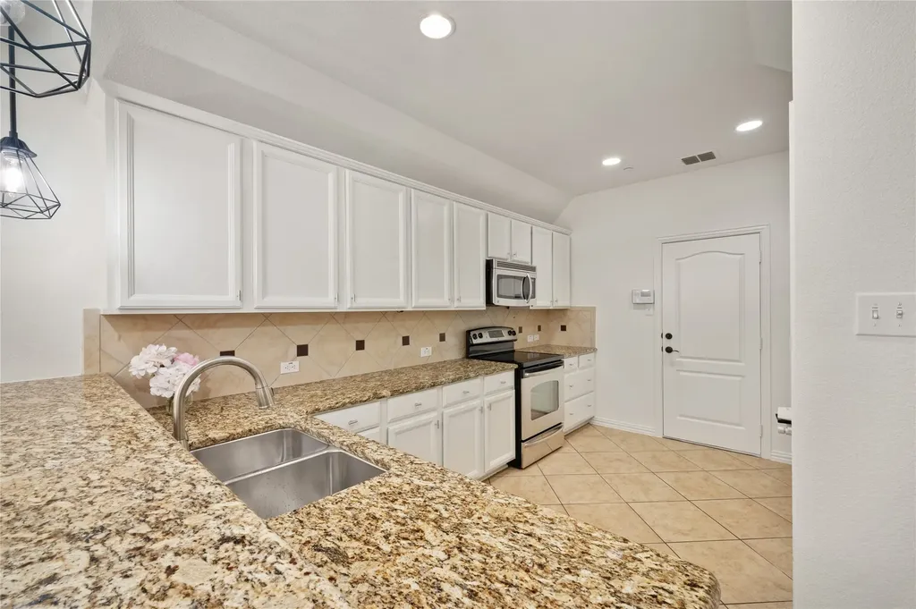 2661 Jacobson Drive Lewisville TX 75067