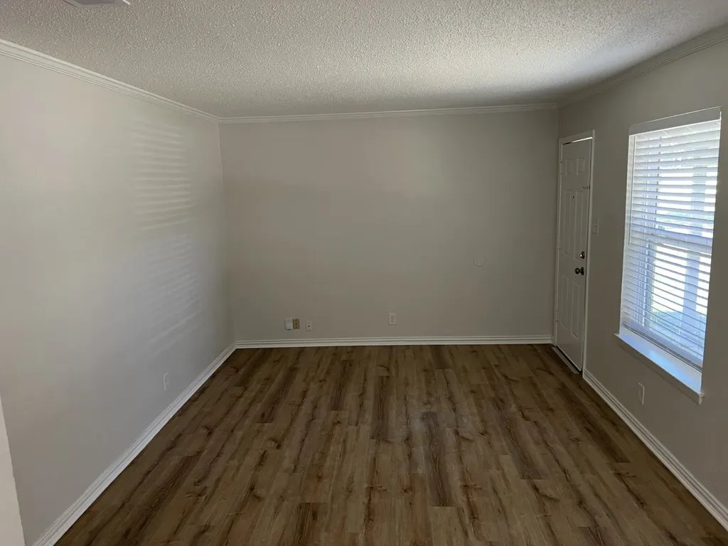208 Hosack Street Arlington TX 76010