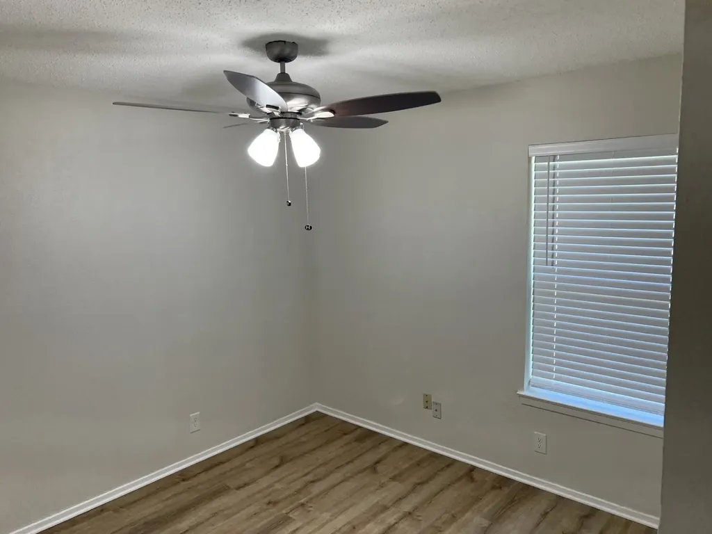 208 Hosack Street Arlington TX 76010