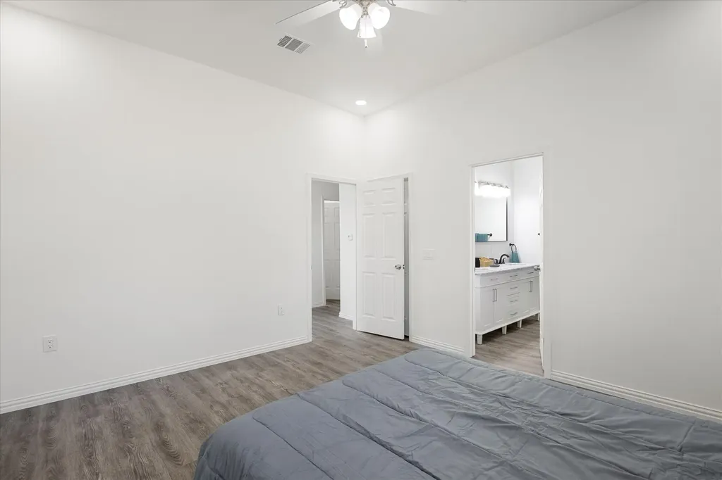 3605 Flint Rock Circle Granbury TX 76048