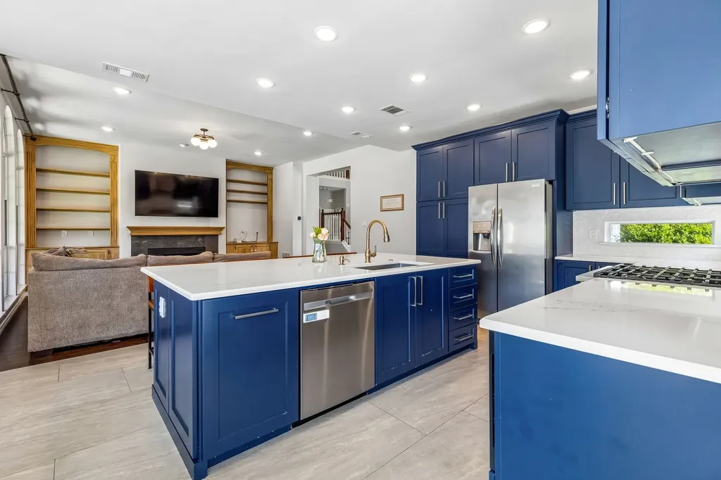 8710 Creekside Drive Rowlett TX 75089