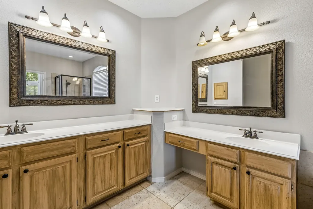 8710 Creekside Drive Rowlett TX 75089
