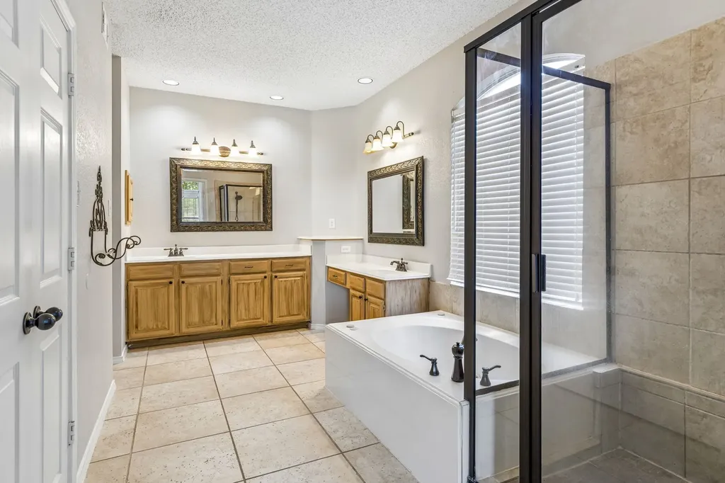 8710 Creekside Drive Rowlett TX 75089