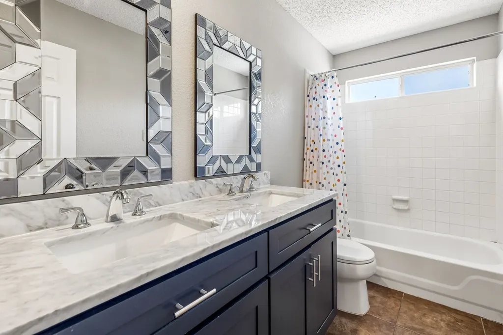 8710 Creekside Drive Rowlett TX 75089
