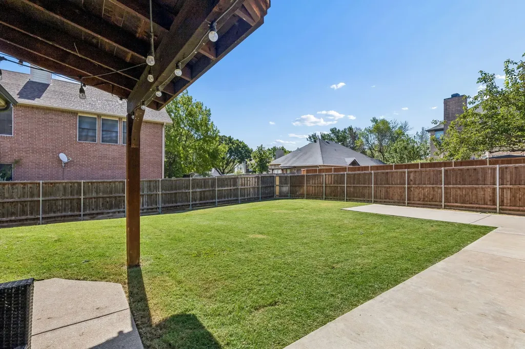8710 Creekside Drive Rowlett TX 75089