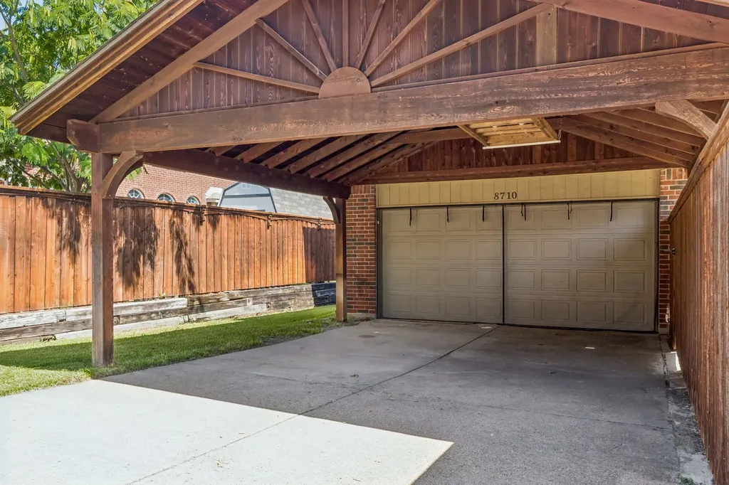 8710 Creekside Drive Rowlett TX 75089