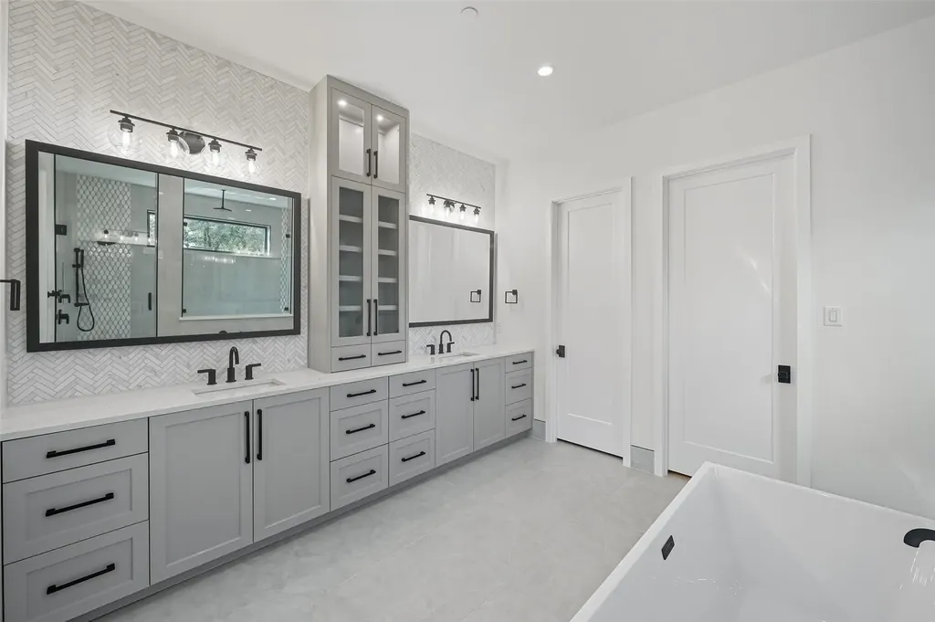 6608 Longfellow Drive Dallas TX 75230