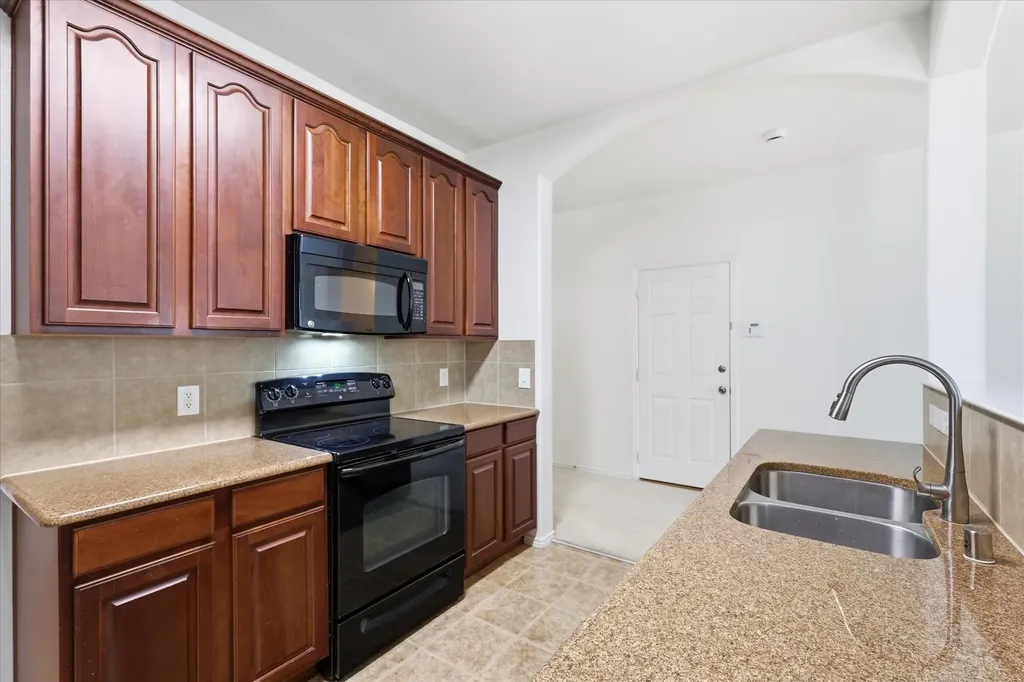 4709 Redbud Drive Denton TX 76208