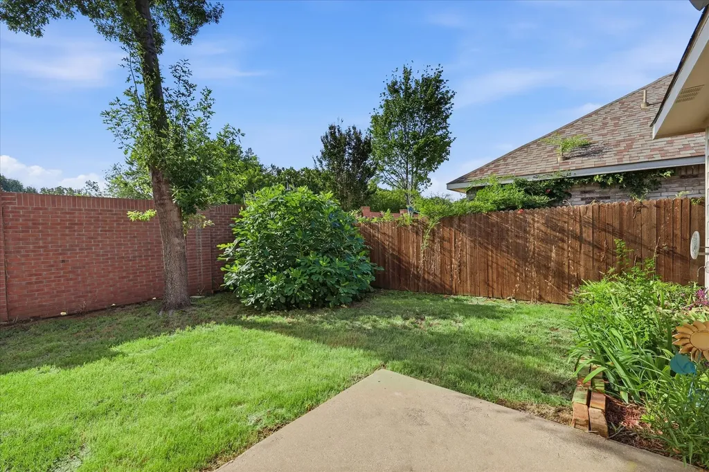 4709 Redbud Drive Denton TX 76208
