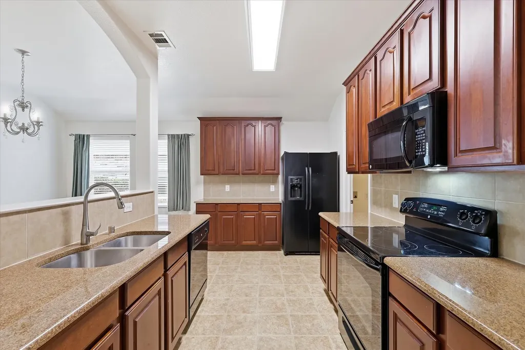 4709 Redbud Drive Denton TX 76208