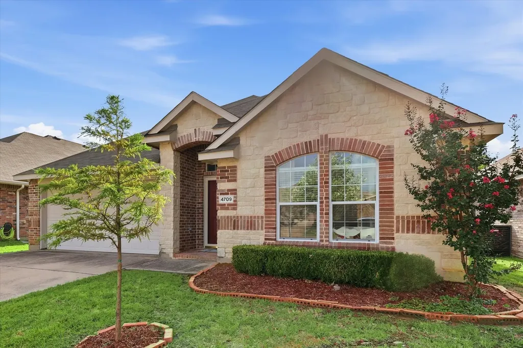 4709 Redbud Drive Denton TX 76208