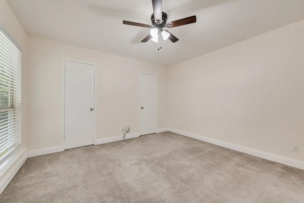 219 W Rochelle Road Irving TX 75062