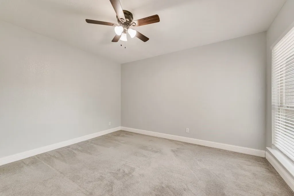 219 W Rochelle Road Irving TX 75062