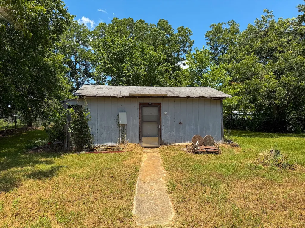 719 E Bullock Street Denison TX 75021