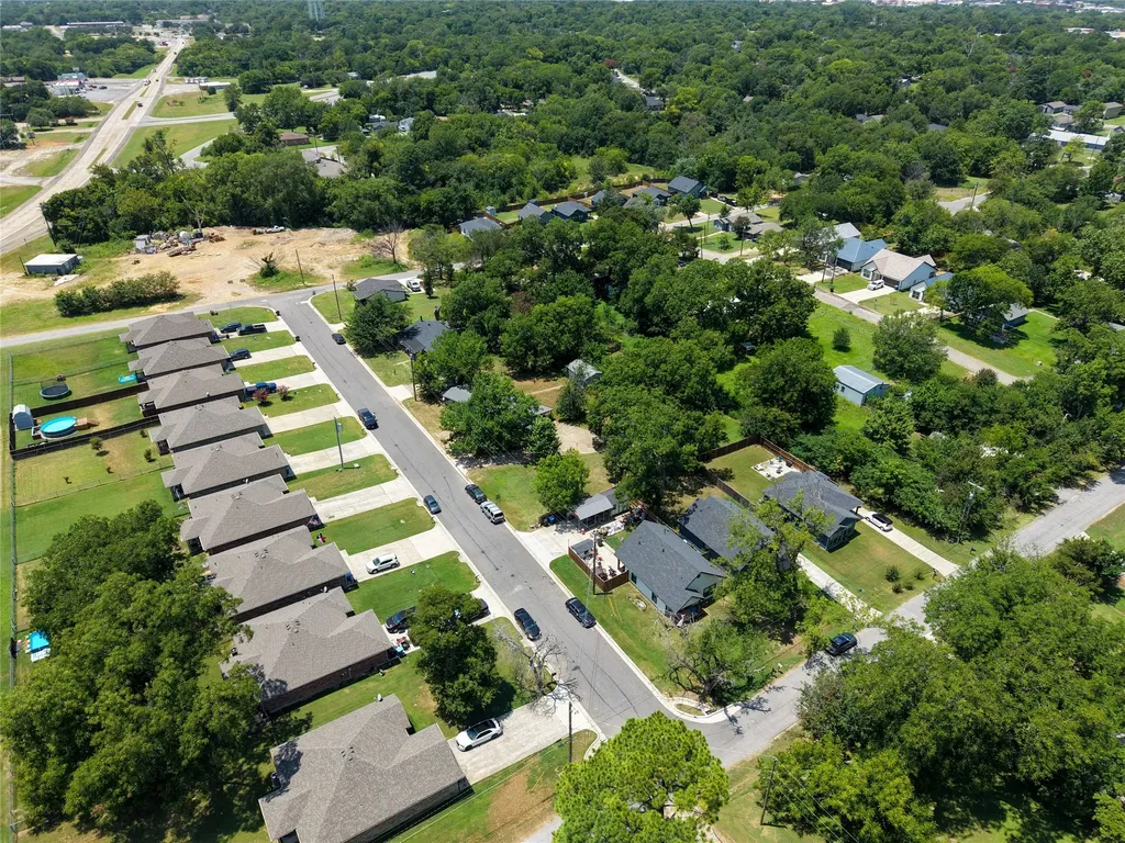 719 E Bullock Street Denison TX 75021