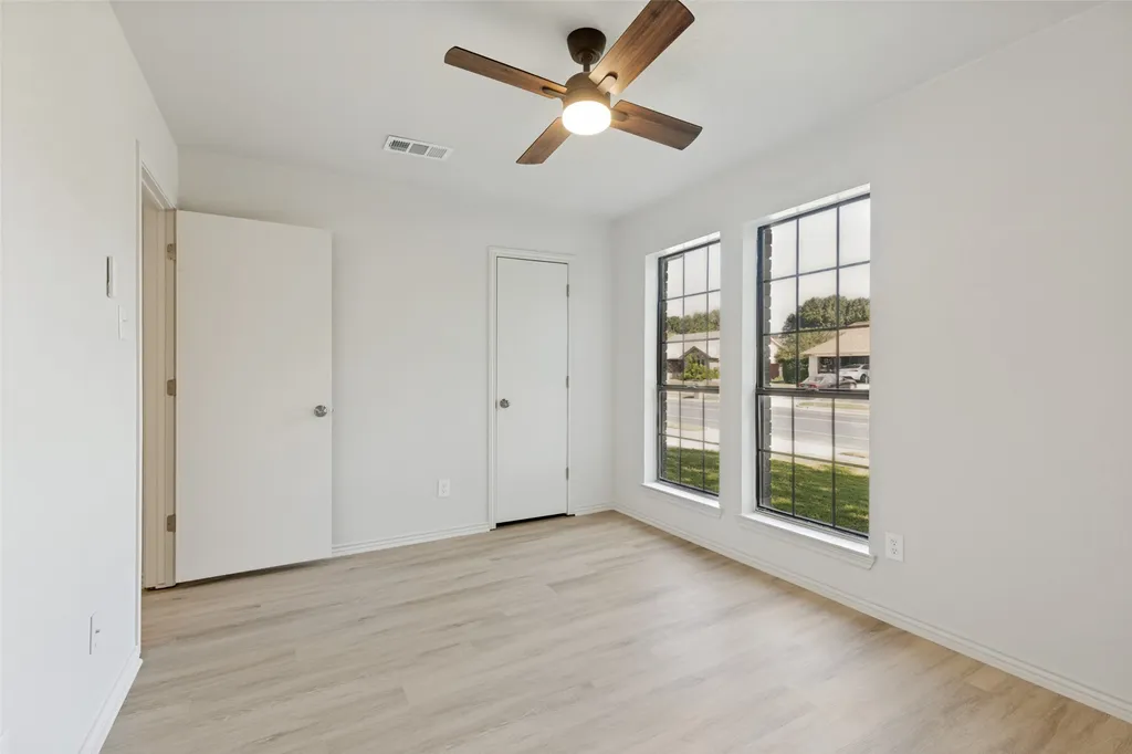 6348 N Park Drive Watauga TX 76148