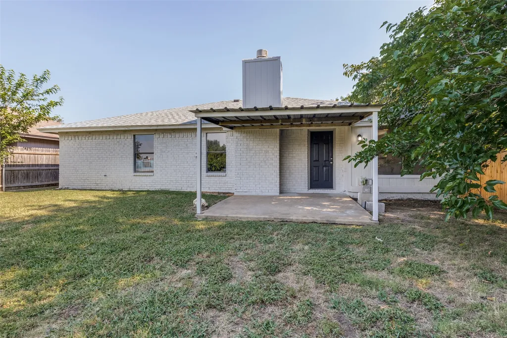 6348 N Park Drive Watauga TX 76148