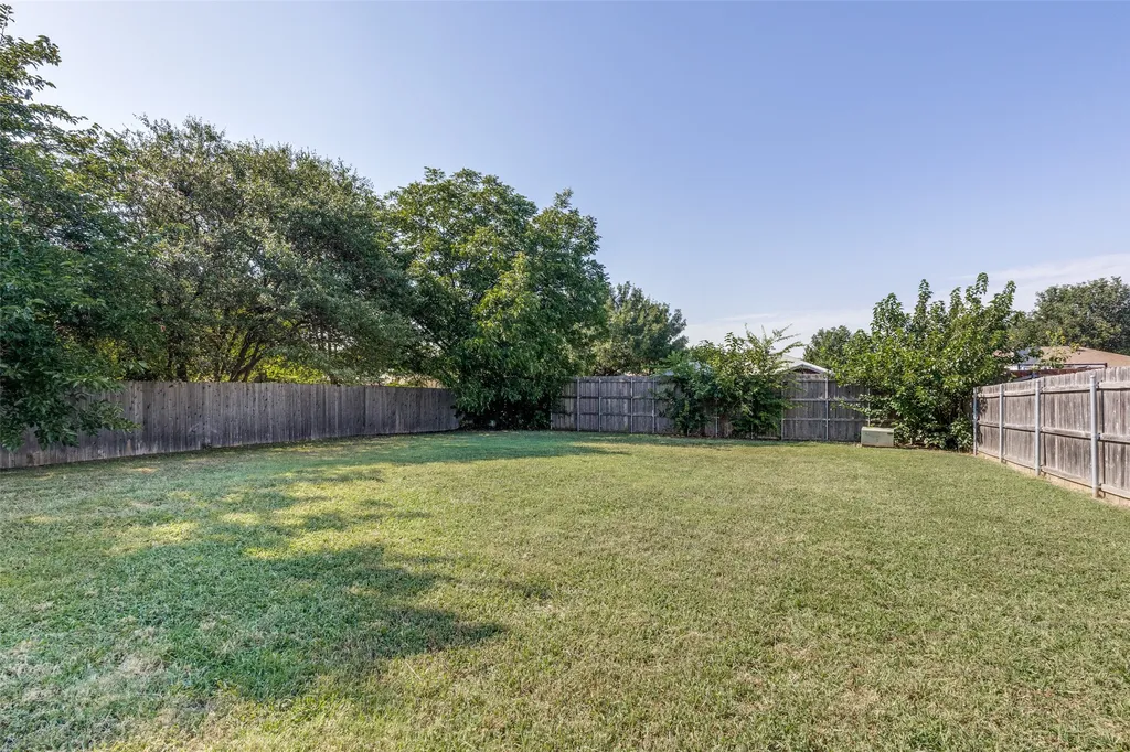 6348 N Park Drive Watauga TX 76148