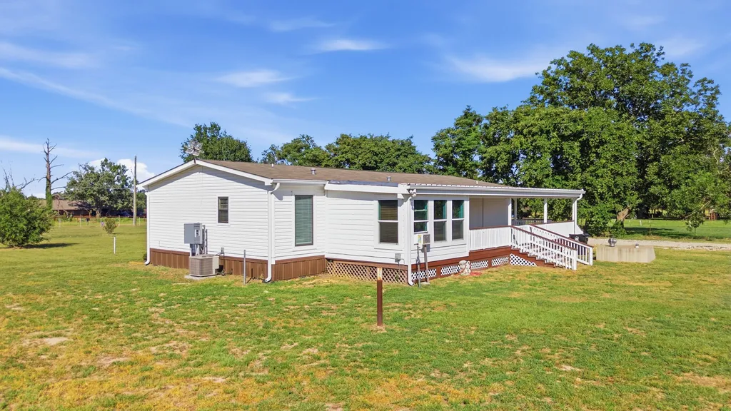 719 Vz County Road 4418 Canton TX 75103