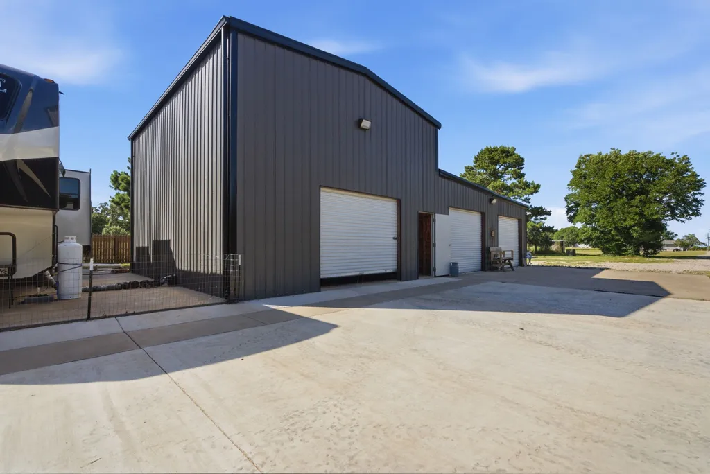 719 Vz County Road 4418 Canton TX 75103