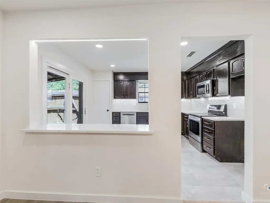 2212 Benbrook Drive Carrollton TX 75007
