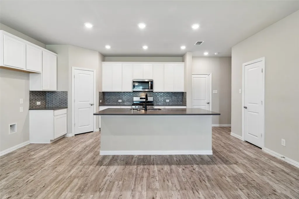 7526 Ezra Mews Rowlett TX 75089