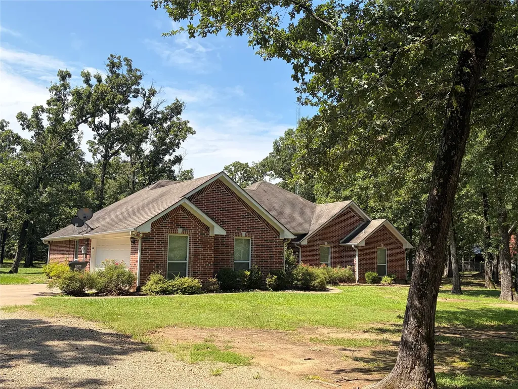 320 County Road 42560 Paris TX 75462