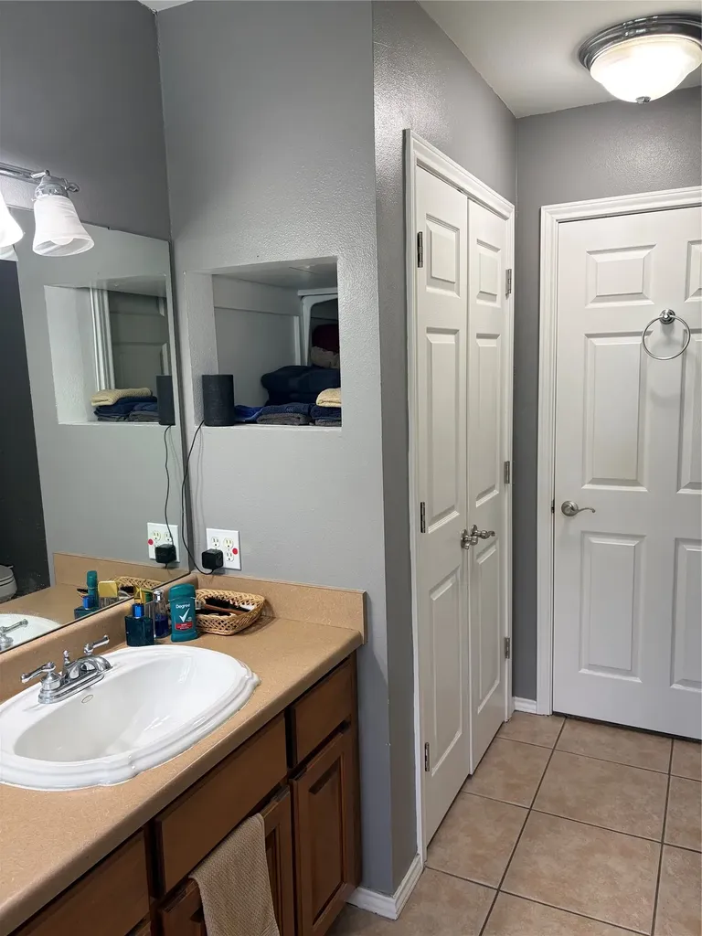320 County Road 42560 Paris TX 75462