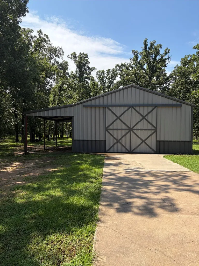 320 County Road 42560 Paris TX 75462