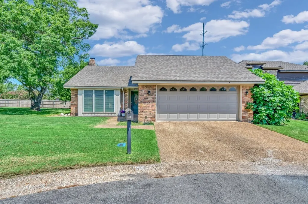 56 Sugar Creek Place Woodway TX 76712