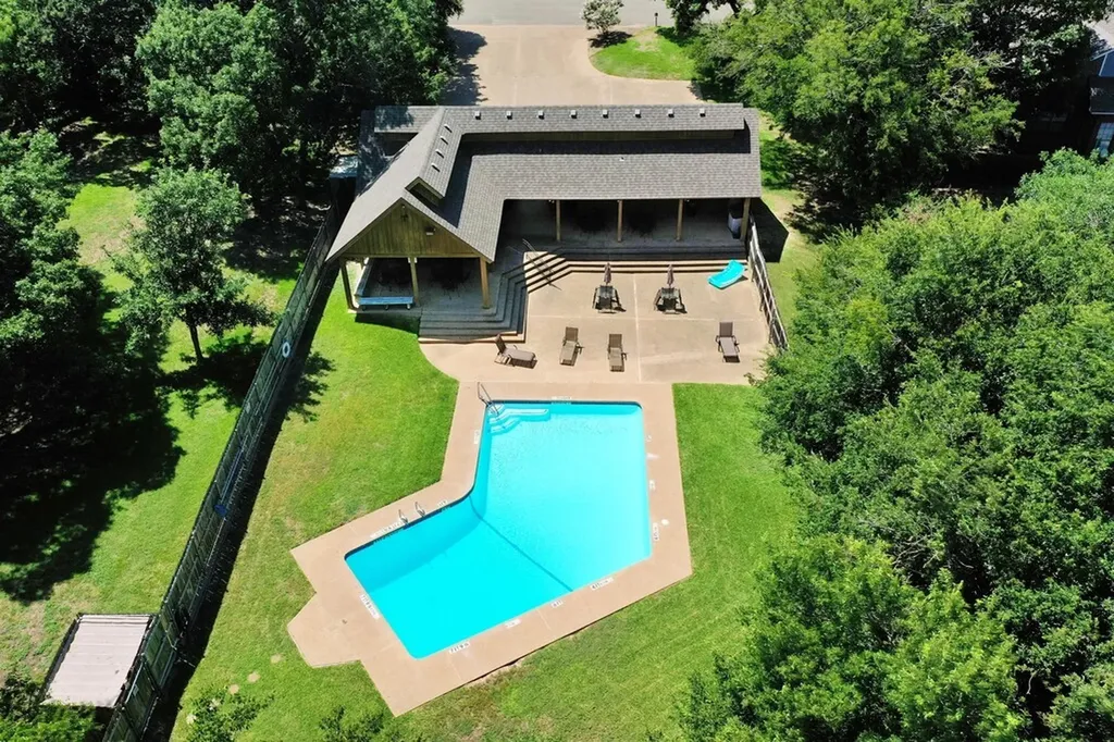 56 Sugar Creek Place Woodway TX 76712