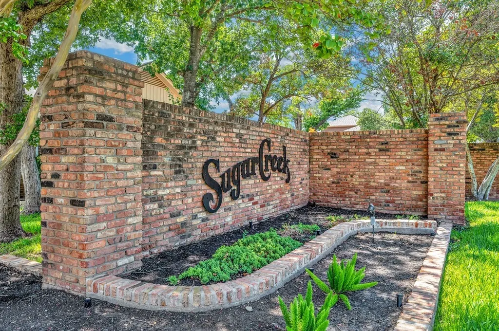 56 Sugar Creek Place Woodway TX 76712