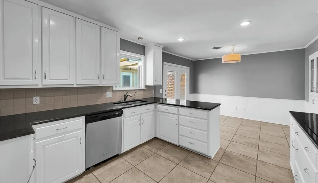 56 Sugar Creek Place Woodway TX 76712