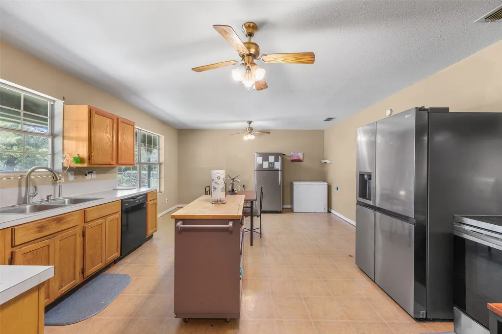 1112 Caprice Drive Grand Saline TX 75140