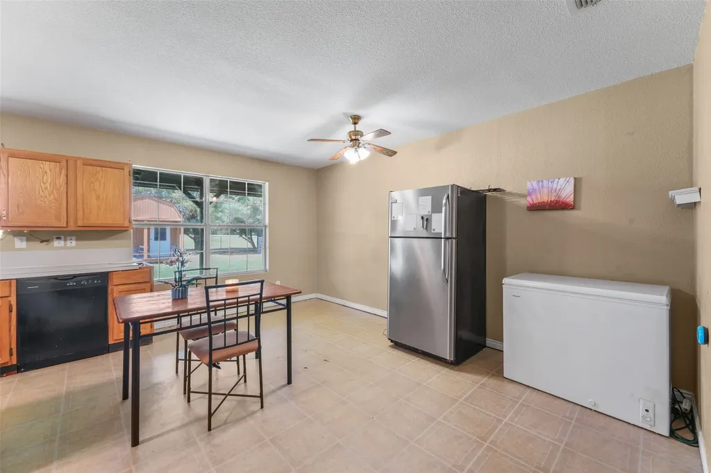 1112 Caprice Drive Grand Saline TX 75140