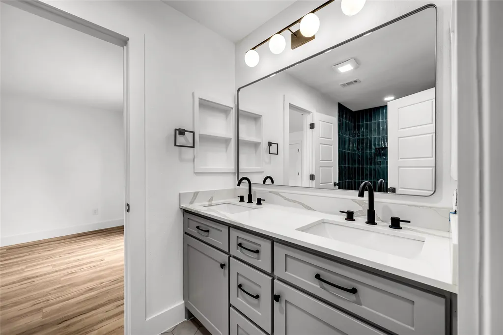 4109 Candlenut Lane Dallas TX 75244