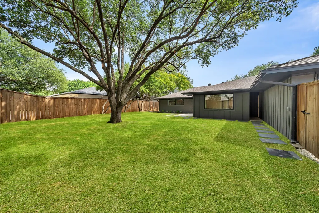 4109 Candlenut Lane Dallas TX 75244