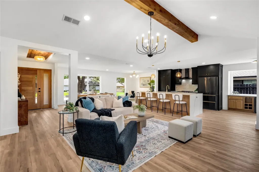 4109 Candlenut Lane Dallas TX 75244
