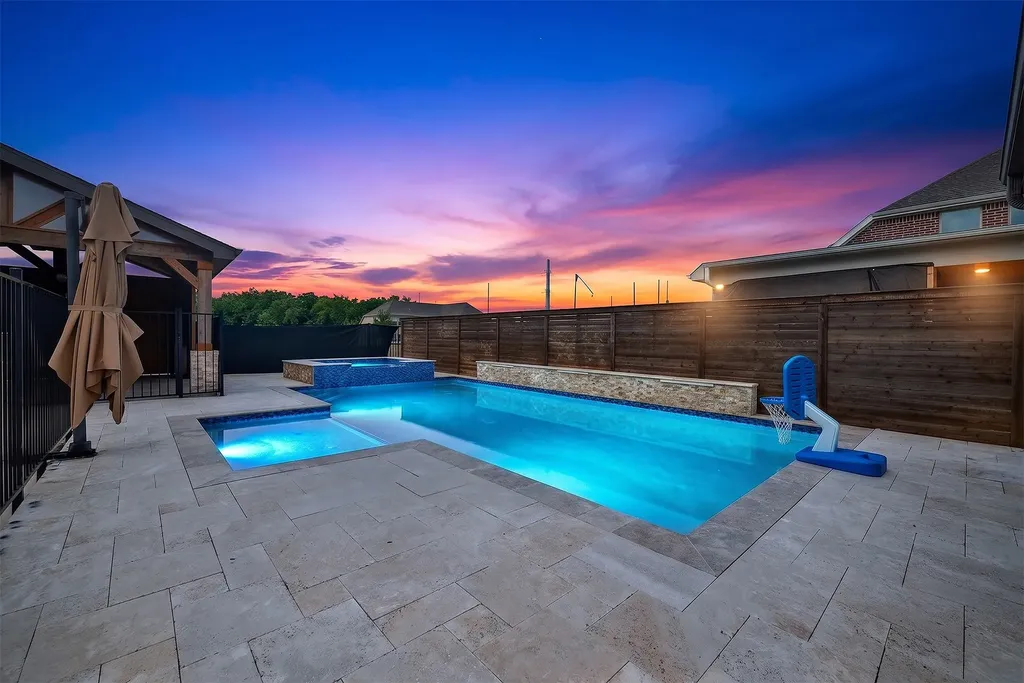 295 Crystal Cove Sunnyvale TX 75182