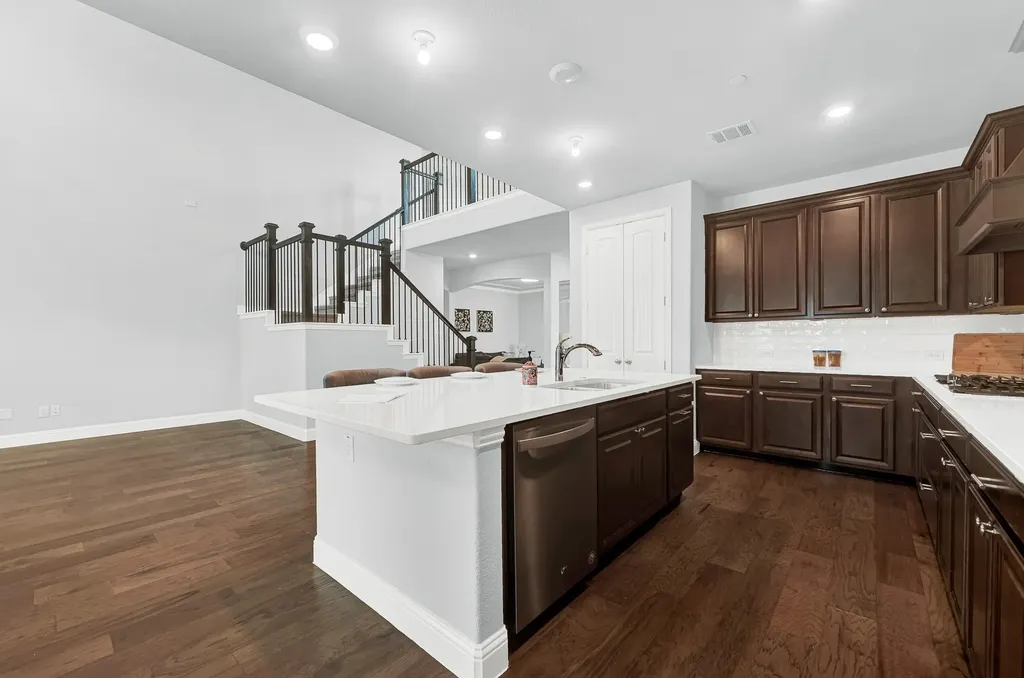 295 Crystal Cove Sunnyvale TX 75182