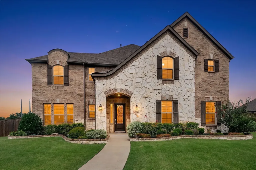 295 Crystal Cove Sunnyvale TX 75182