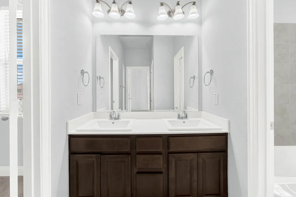 295 Crystal Cove Sunnyvale TX 75182