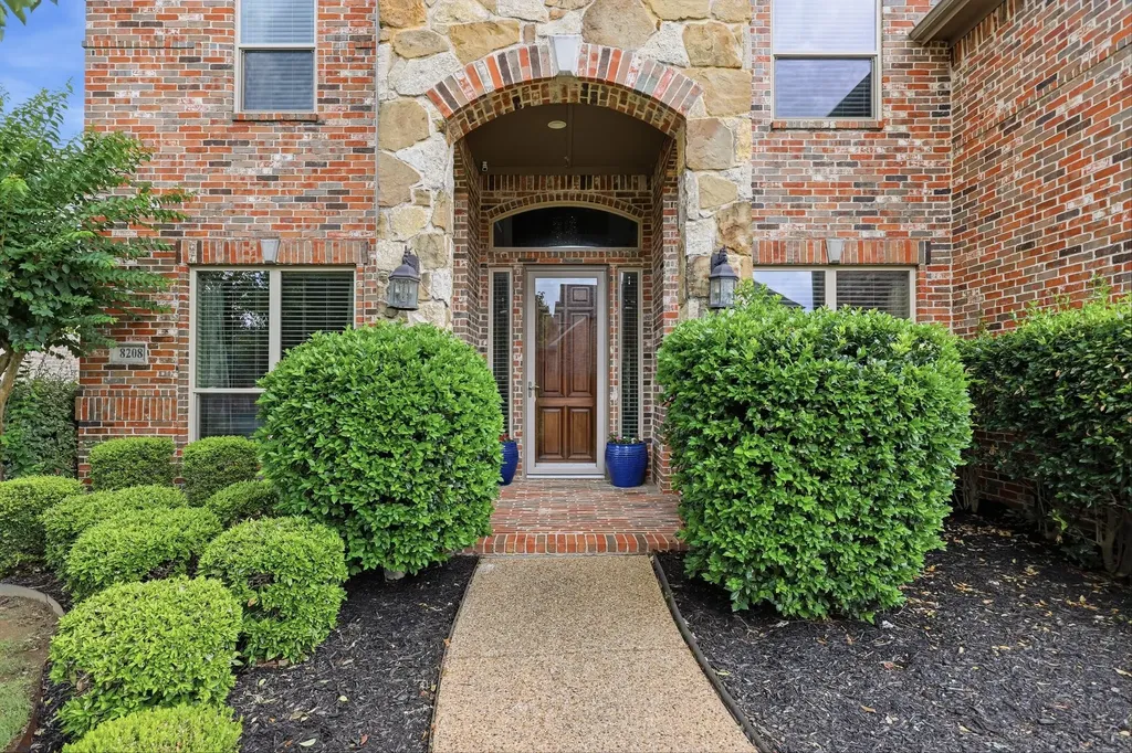 8208 Barrymoore Lane Plano TX 75025