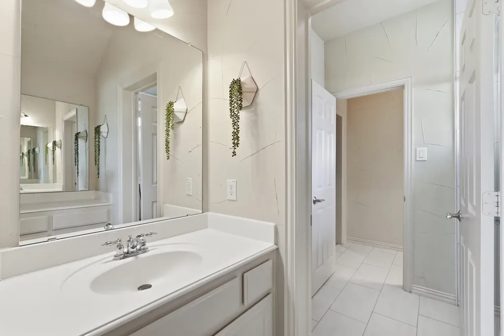 8208 Barrymoore Lane Plano TX 75025
