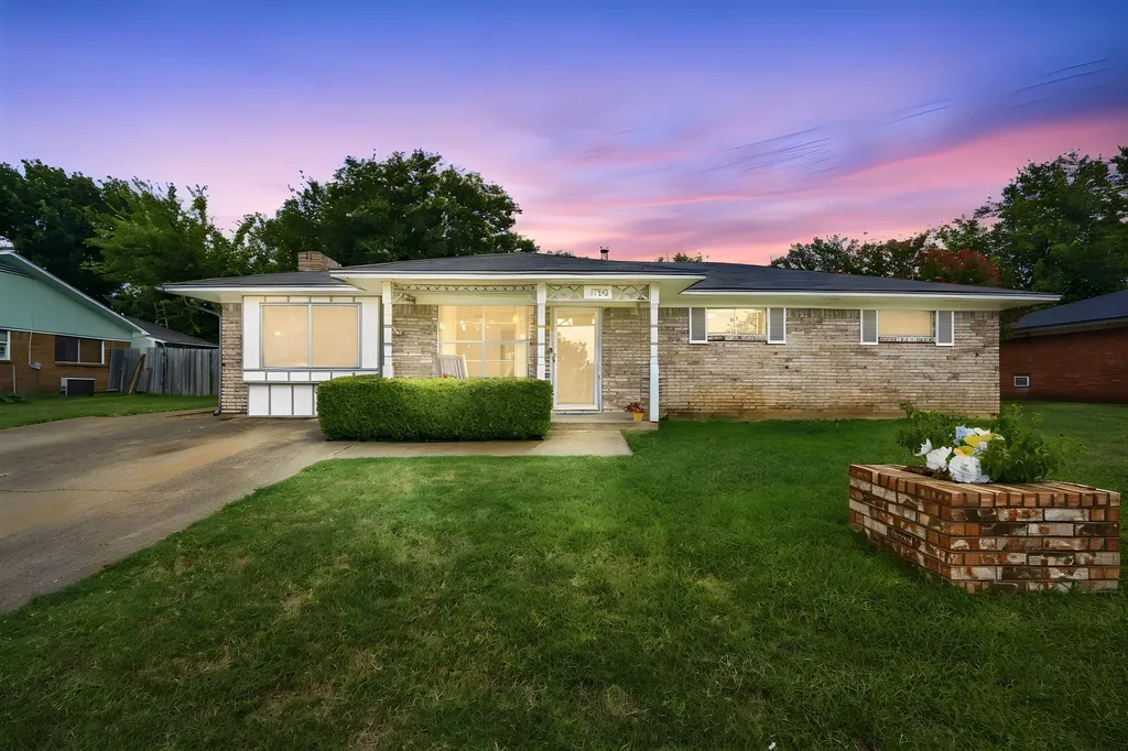 1508 Hillside Drive Midlothian TX 76065