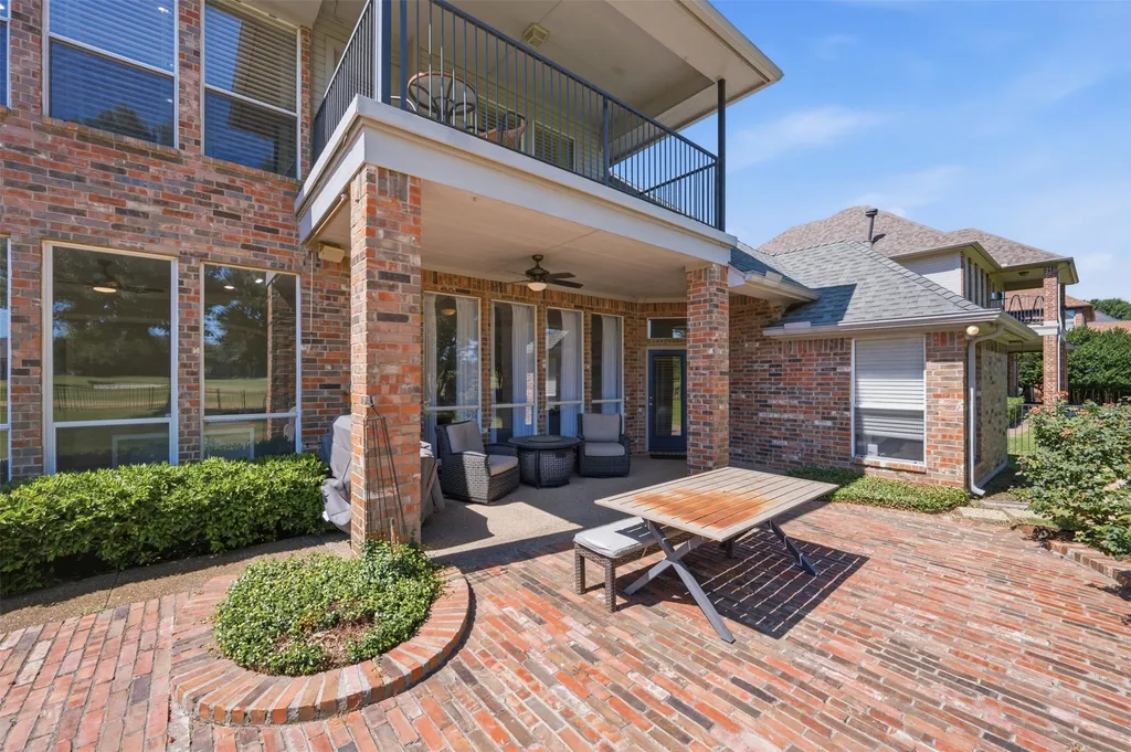 869 Thomas Crossing Drive Fort Worth TX 76028