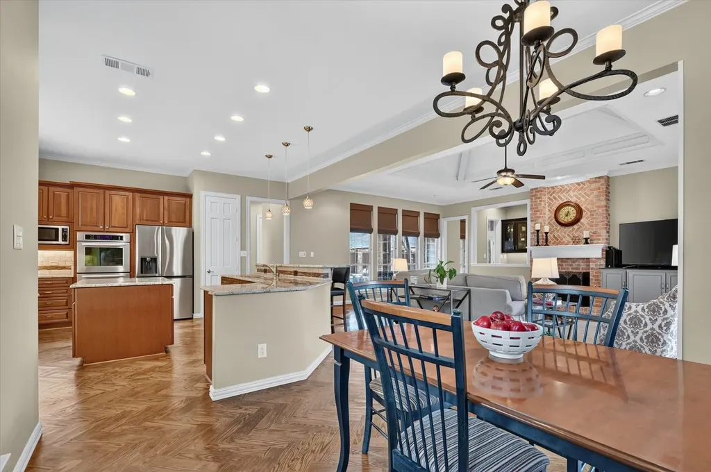 4827 Sandestin Drive Dallas TX 75287