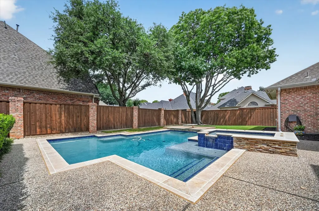4827 Sandestin Drive Dallas TX 75287