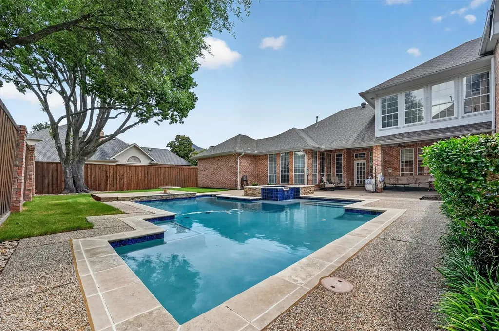 4827 Sandestin Drive Dallas TX 75287