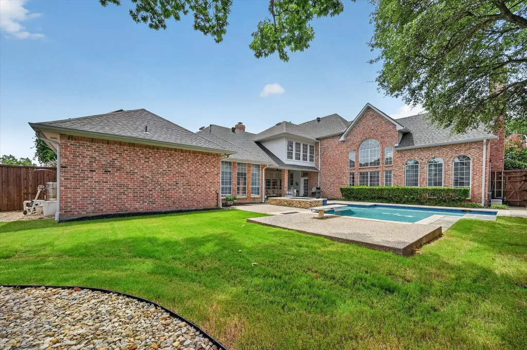 4827 Sandestin Drive Dallas TX 75287